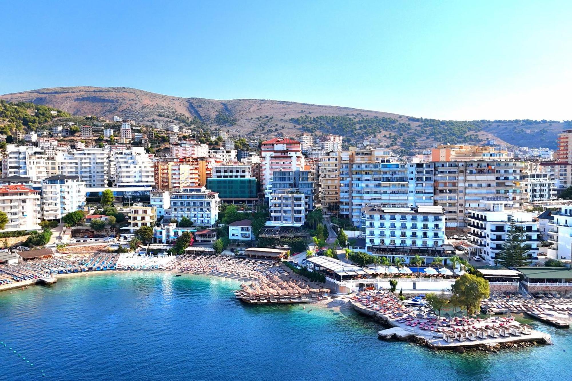 Terraces * Sarandë